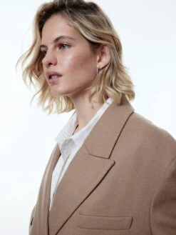 EDITED Wollen Mantels Wintermantel Singa Dames Bruin -Winterkledingwinkel Voor Dames 01810e8960d7b416ba7674a3ca7c1bb9