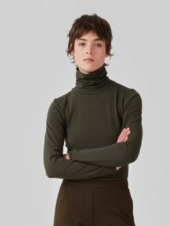 Modström Coltruien Trui Tanner Dames Donkergroen -Winterkledingwinkel Voor Dames 026c278b66ace442d8cf3b4f184babd7