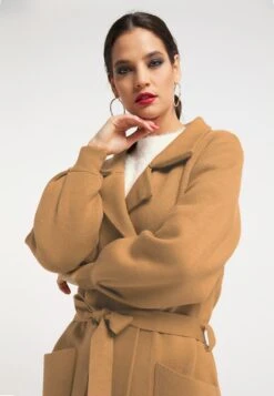 Faina Lange Vesten Gebreide Mantel Dames Lichtbruin 11 Faina Lange Vesten Gebreide Mantel Dames Lichtbruin -Winterkledingwinkel Voor Dames 3df8b187996b5a01b3f492767ef4bb99