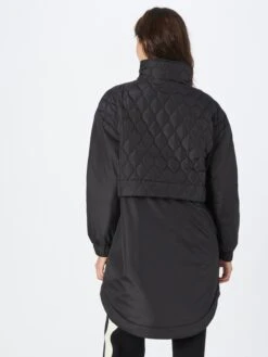 Esmé Studios Tussenjassen Tussenjas Sadie Dames Zwart -Winterkledingwinkel Voor Dames 49c45a61faff92f1d832e770ff717f7f