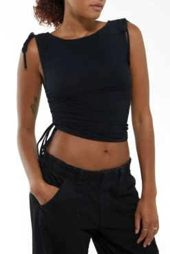 BDG Urban Outfitters Bodywarmers Bodywarmer Dames Zwart -Winterkledingwinkel Voor Dames 50a60441da1a19fa4288006f05c22cc7