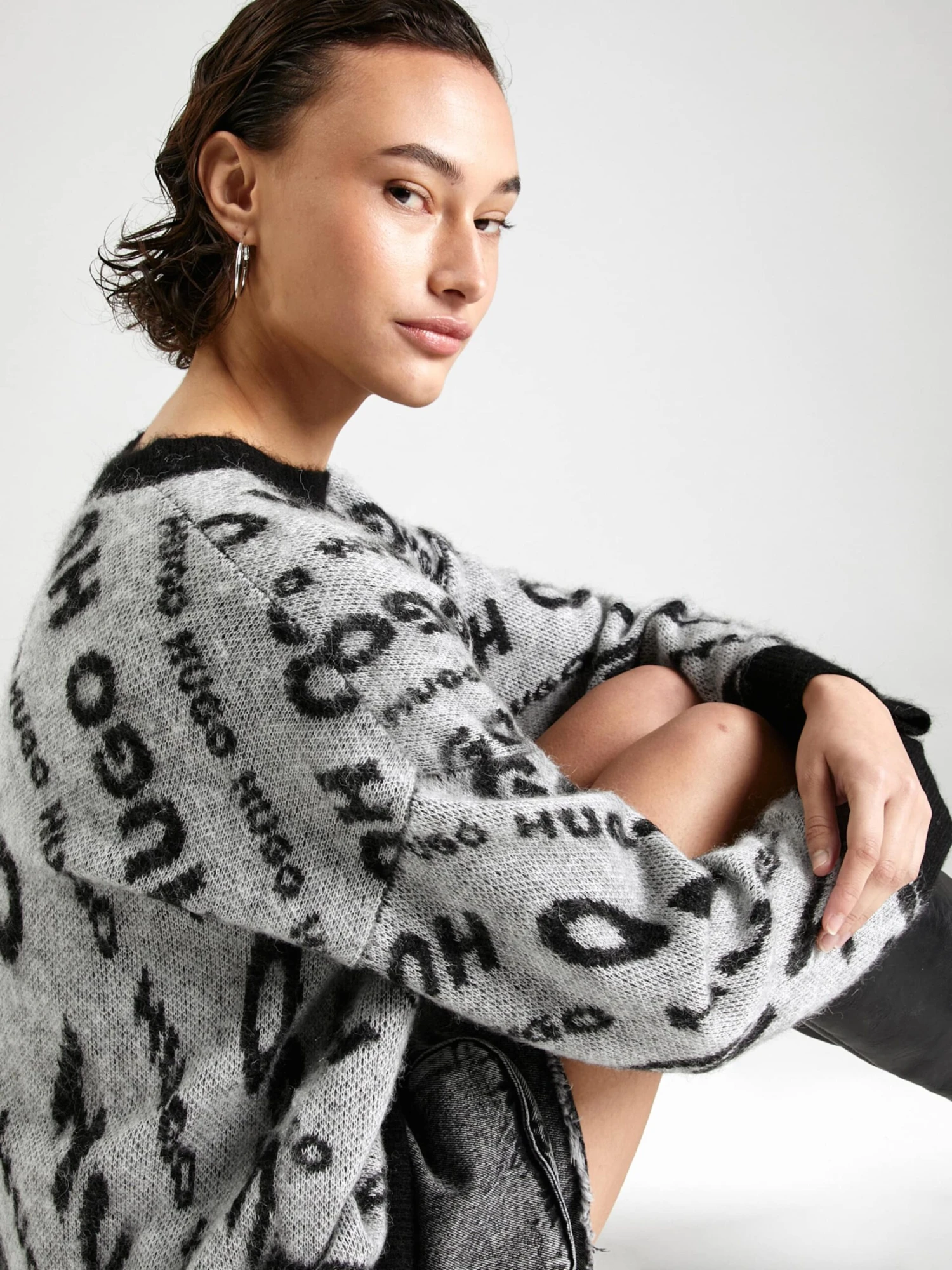 Hugo Oversized Truien Oversized Trui Sidimmer Dames Zwart 4 Hugo Oversized Truien Oversized Trui Sidimmer Dames Zwart - Afbeelding 2