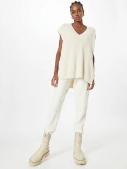 Armedangels Oversized Truien Oversized Trui Varna Dames Wolwit -Winterkledingwinkel Voor Dames 8d47b96acfd1fdd93f337cd835ed6b38