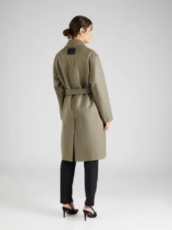 Hugo Wollen Mantels Tussenmantel Mercado Dames Olijfgroen -Winterkledingwinkel Voor Dames 98f11519d807934da54174ef5806545f