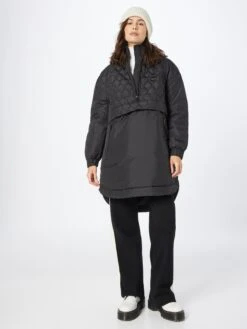 Esmé Studios Tussenjassen Tussenjas Sadie Dames Zwart -Winterkledingwinkel Voor Dames 9c2802de133ca8b2cfd60e83e3b6e7de