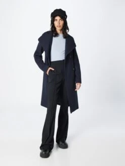 Wollen Mantels Tussenmantel Cedandy Dames Navy 11 Wollen Mantels Tussenmantel Cedandy Dames Navy -Winterkledingwinkel Voor Dames b3fe49b30f54df158b596ce8856bc5e3