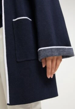 Lange Vesten Gebreide Mantel Dames Marine -Winterkledingwinkel Voor Dames b87b40ec51632cc31a1044a523e20779