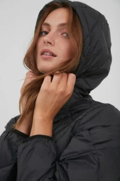 B.young Donsjassen Tussenjas BYAMAILA Dames Zwart -Winterkledingwinkel Voor Dames bb11e8af25228c363b5c2846c16f60b5