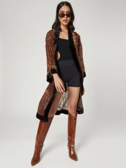 Ponchos & Kimonos Kimono ENZO Dames Zwart -Winterkledingwinkel Voor Dames c7c15796f938e18785fee11ff48420ab