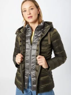 Gil Bret Donsjassen Winterjas Dames Kaki -Winterkledingwinkel Voor Dames d4f78af42bdc84fd758f4234e8f0a1f3