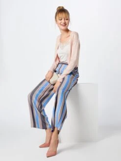 Kaffe Boleros Bolero Astrid Dames Perzik 11 Kaffe Boleros Bolero Astrid Dames Perzik -Winterkledingwinkel Voor Dames d5876335ffc2ed3a89a7fb60082f40d1