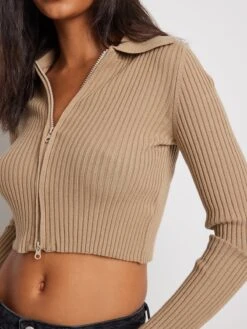 NA-KD Lange Truien Trui Dames Donkerbeige -Winterkledingwinkel Voor Dames db2a261e21936b82921986b2da301769